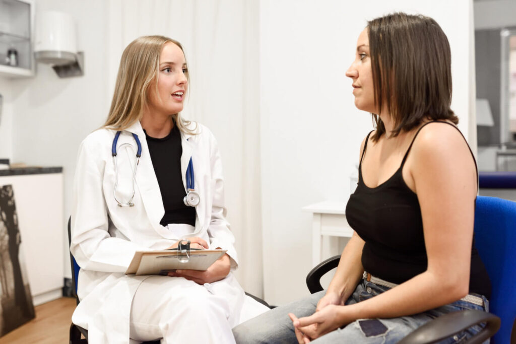 Comment reprendre la pilule après un long arrêt ? 3 consultation médecin pour reprendre la pilule après un long arrêt