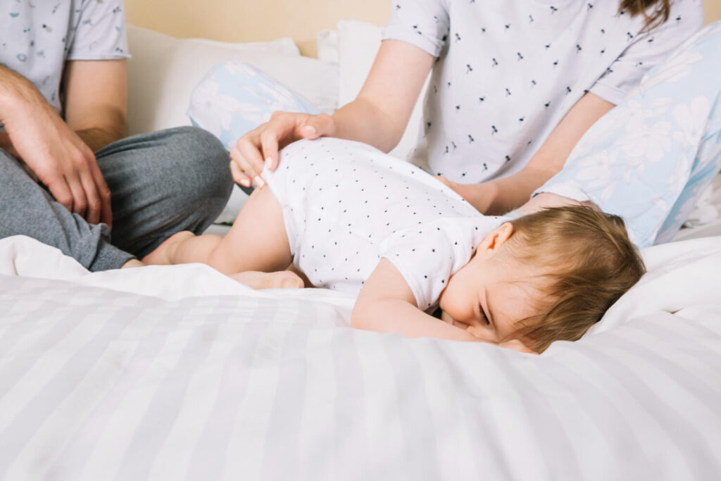 Peut-on mettre 2 suppositoires en même temps ? 3 bébé avec mal de ventre
