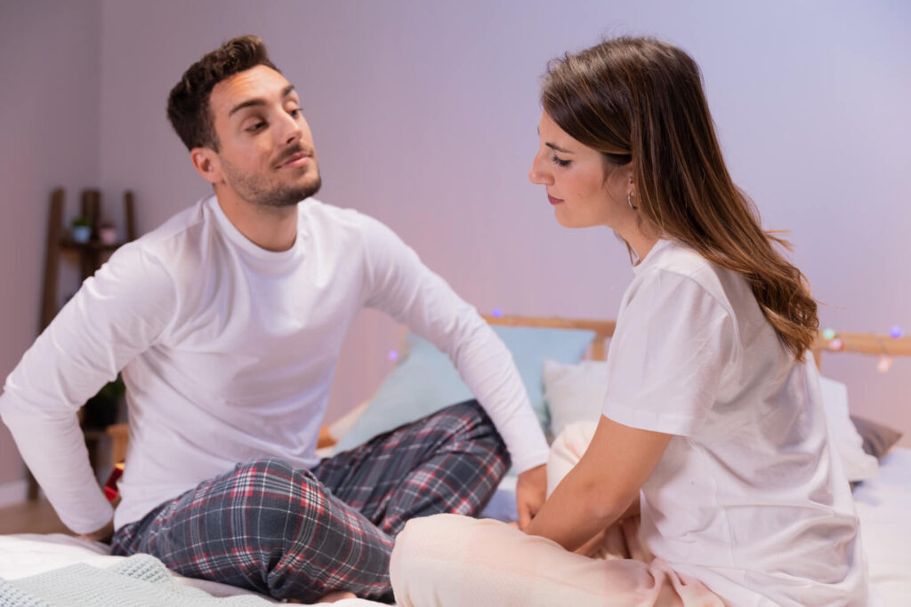 Anéjaculation : causes, symptômes et traitements 3 couple avec un homme souffrant d'anéjaculation