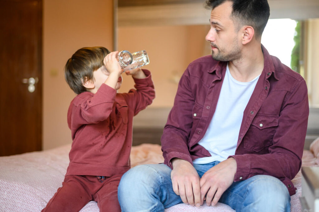 Bébé de 15 mois "insupportable" : pourquoi et que faire ? 3 papa avec un Bébé de 15 mois "insupportable"