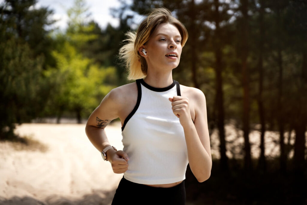 Arrêt du Seroplex et perte de poids : à quoi s'attendre ? 3 femme qui fait du sport après avoir arrêté le seroplex